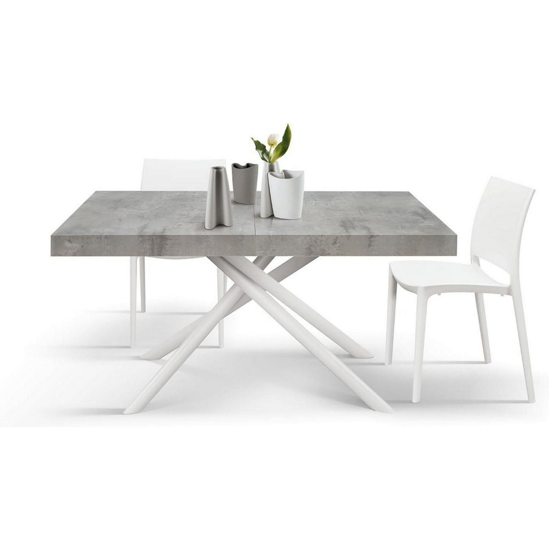 Tavolo CARRARA in legno, finitura grigio cemento e base in metallo verniciato bianco, allungabile 180×90 cm – 260×90 cm