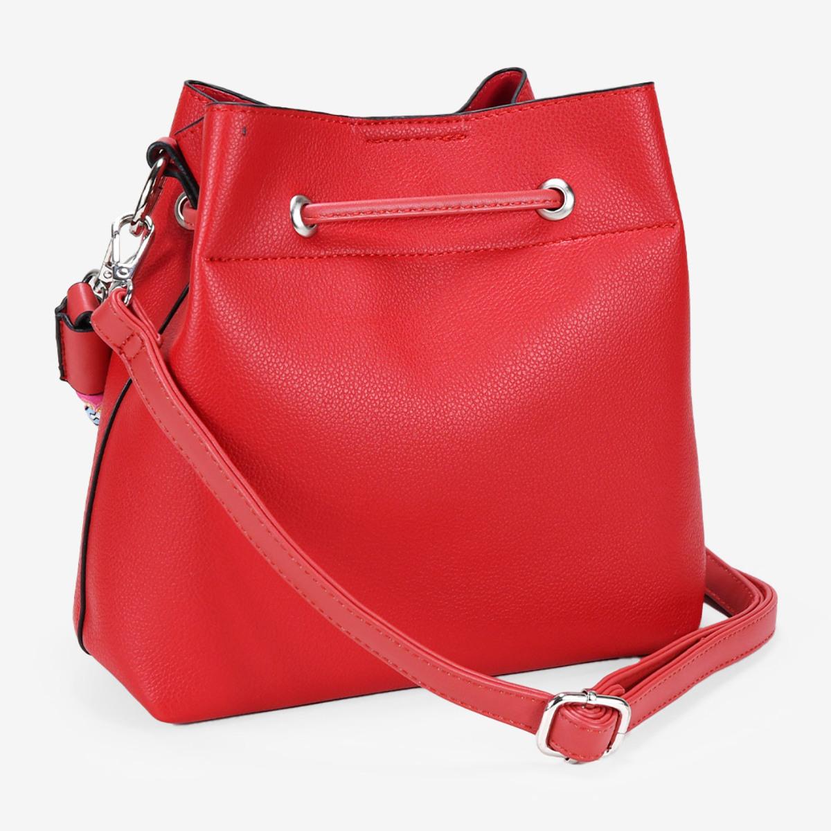 Bolso bandolera rojo tipo saco con asa extraíble