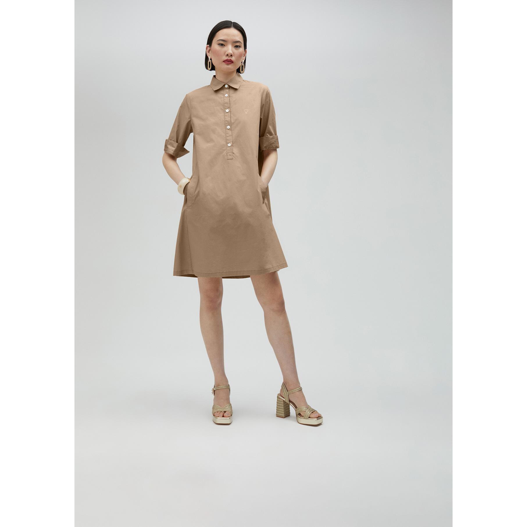 Vestito dettaglio strass sulle maniche