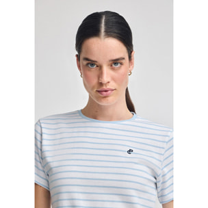 Camiseta de rayas azul claro y beige con monograma bordado