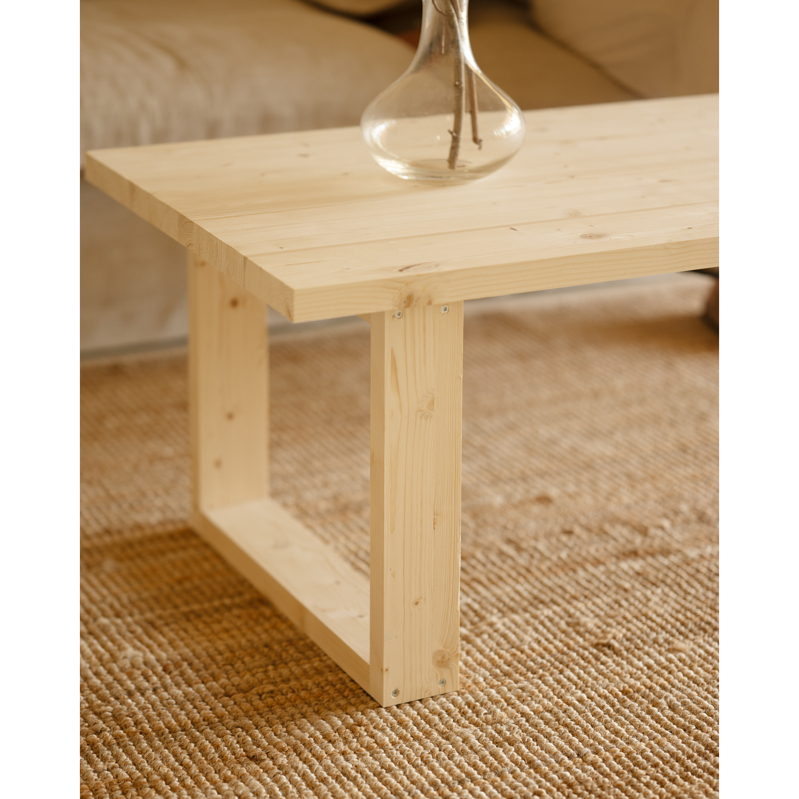 Mesa de centro de madera maciza en tono natural de varias medidas