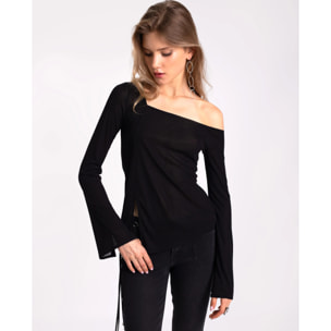 Top de manga larga con asimetrías