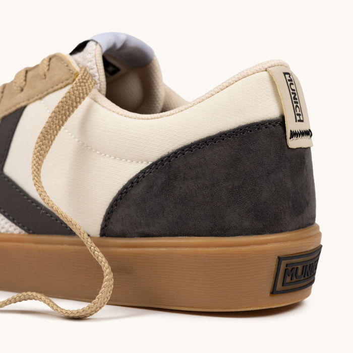 Zapatilla Casual de Estética Noventera con Sola Caramelo MUNICH BREAK 49