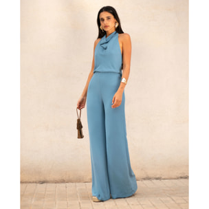 Mono largo de gasa con cuello halter drapeado de mujer