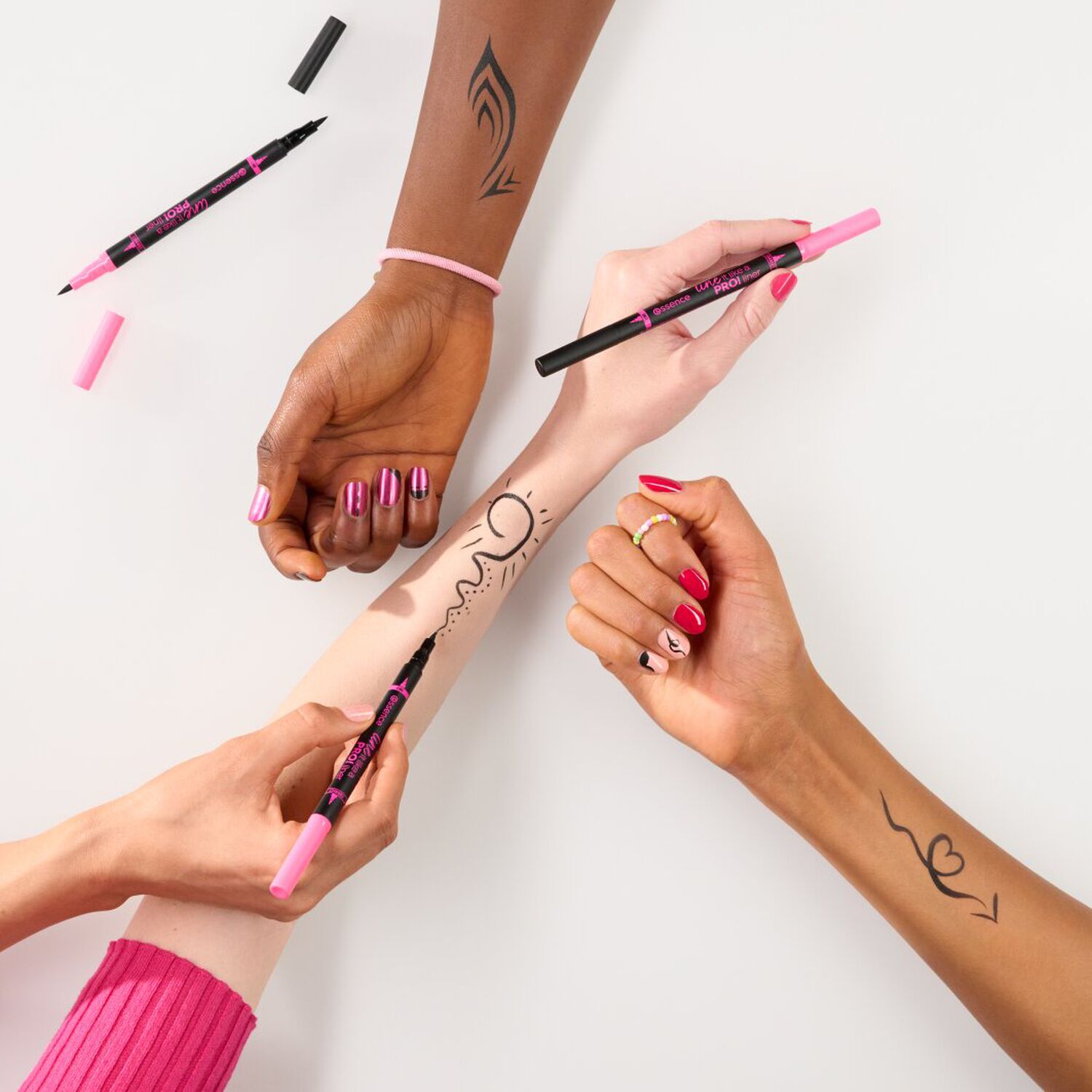 Line it like a PRO! - Eyeliner 2 en 1