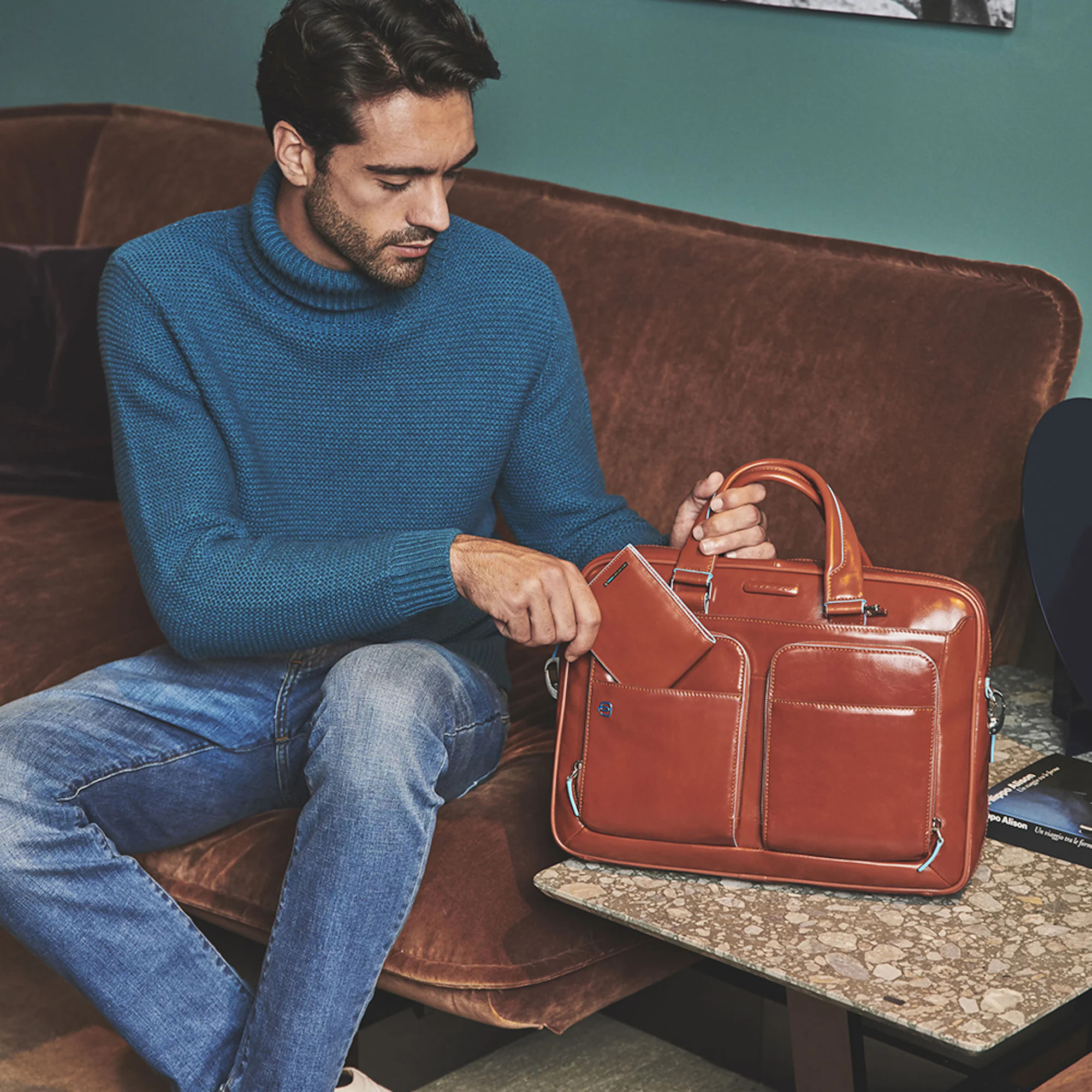 Piquadro Borsa porta pc e iPad®Pro 12,9 personalizzabile con protezione antiurto e tasca porta bottiglia