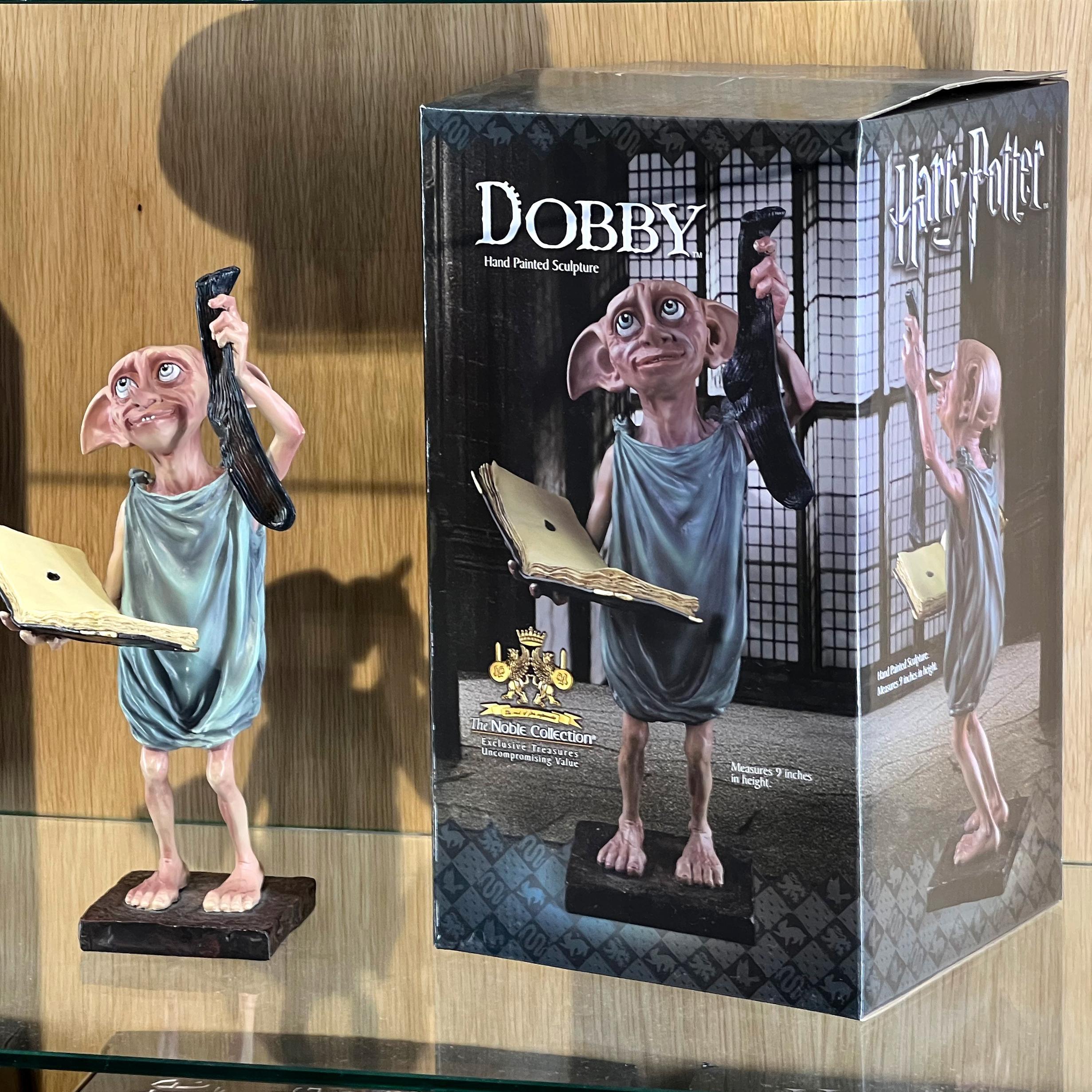 Harry Potter Statua in Resina Elfo Dobby Con Calzino 24 Cm Noble Collection