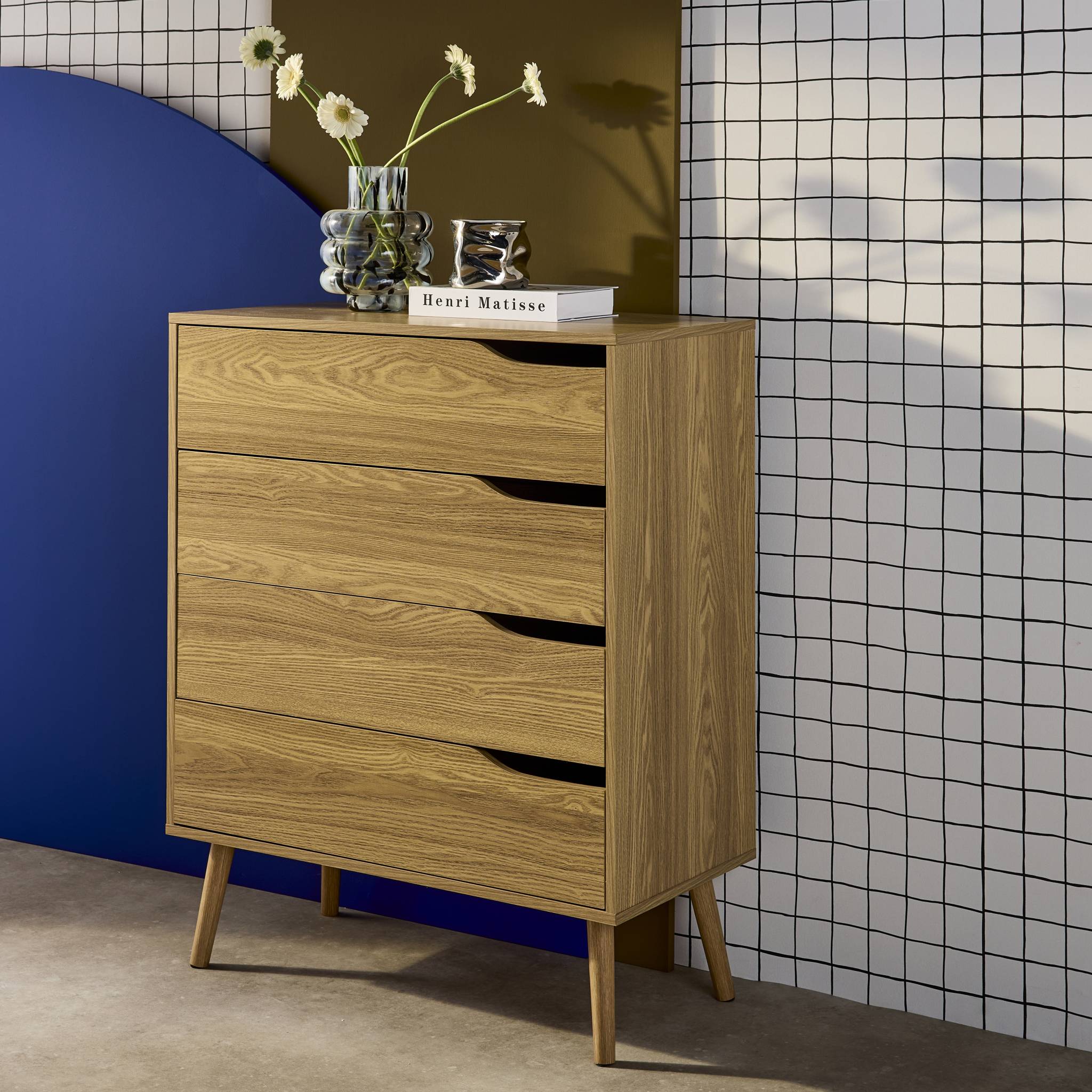 Commode effet frêne. 4 tiroirs. pieds en pin massif