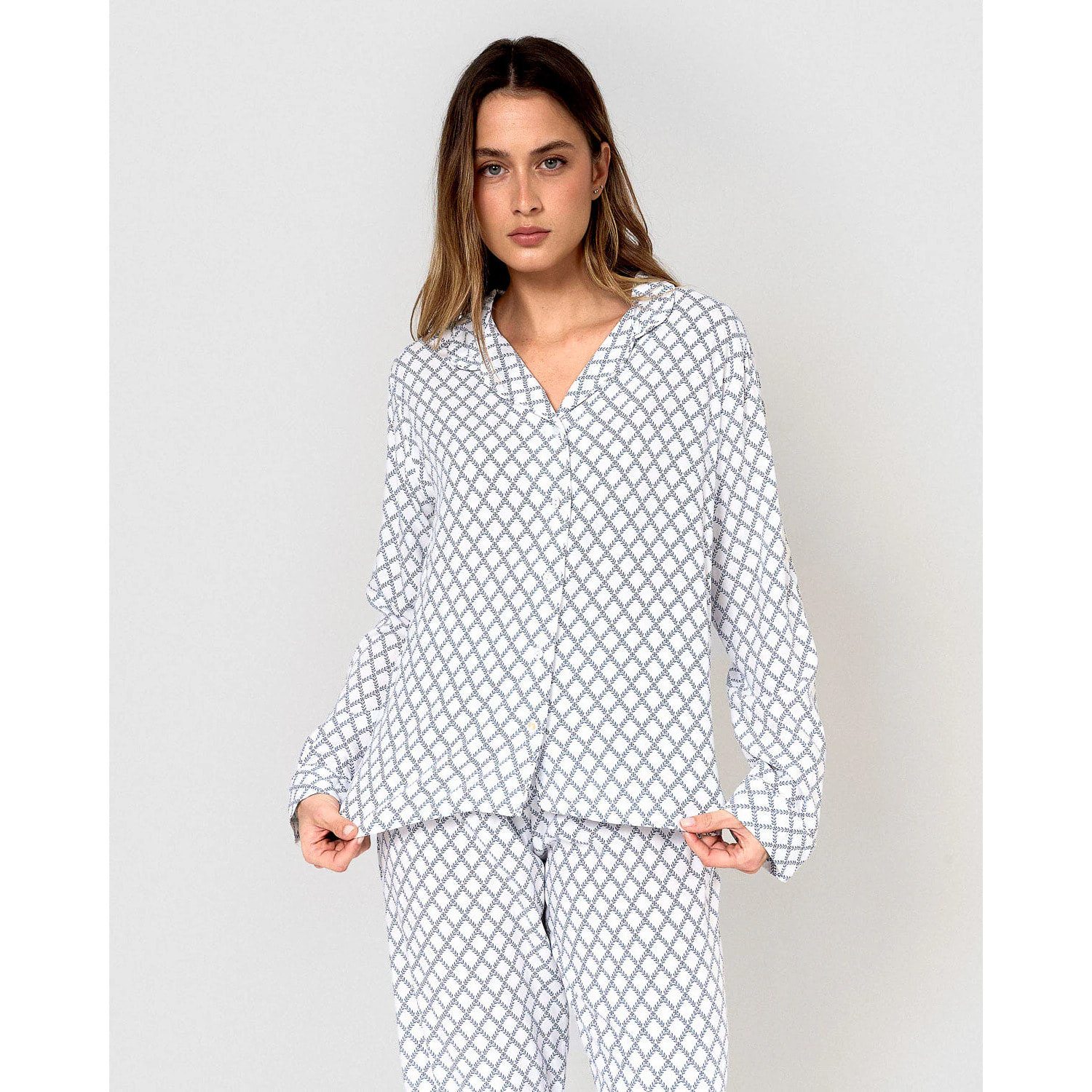 Pigiama lungo a camicia in viscosa color ciliegia indaco