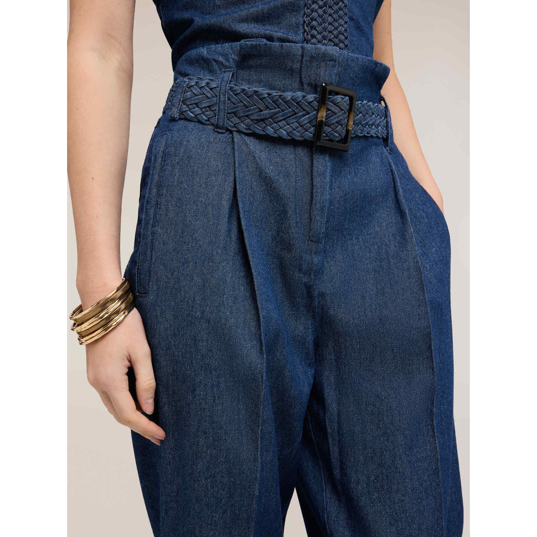 Motivi - Jeans carrot con cinturón trenzado - Azul