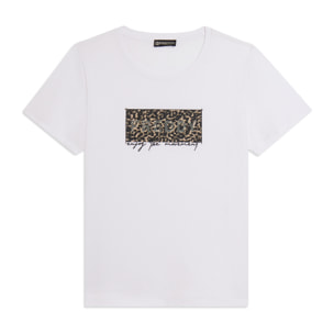 T-shirt con stampa leopardata decorata da borchie e logo