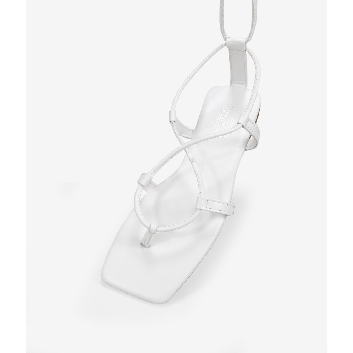 Sandalias blancas planas con cordones