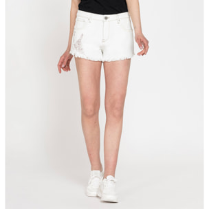 PANTALONE CORTO IN DENIM STRETCH, MODELLO 757. Vita regolare e gamba regolare.