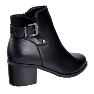 Tronchetti in simil pelle e fibbia laterale