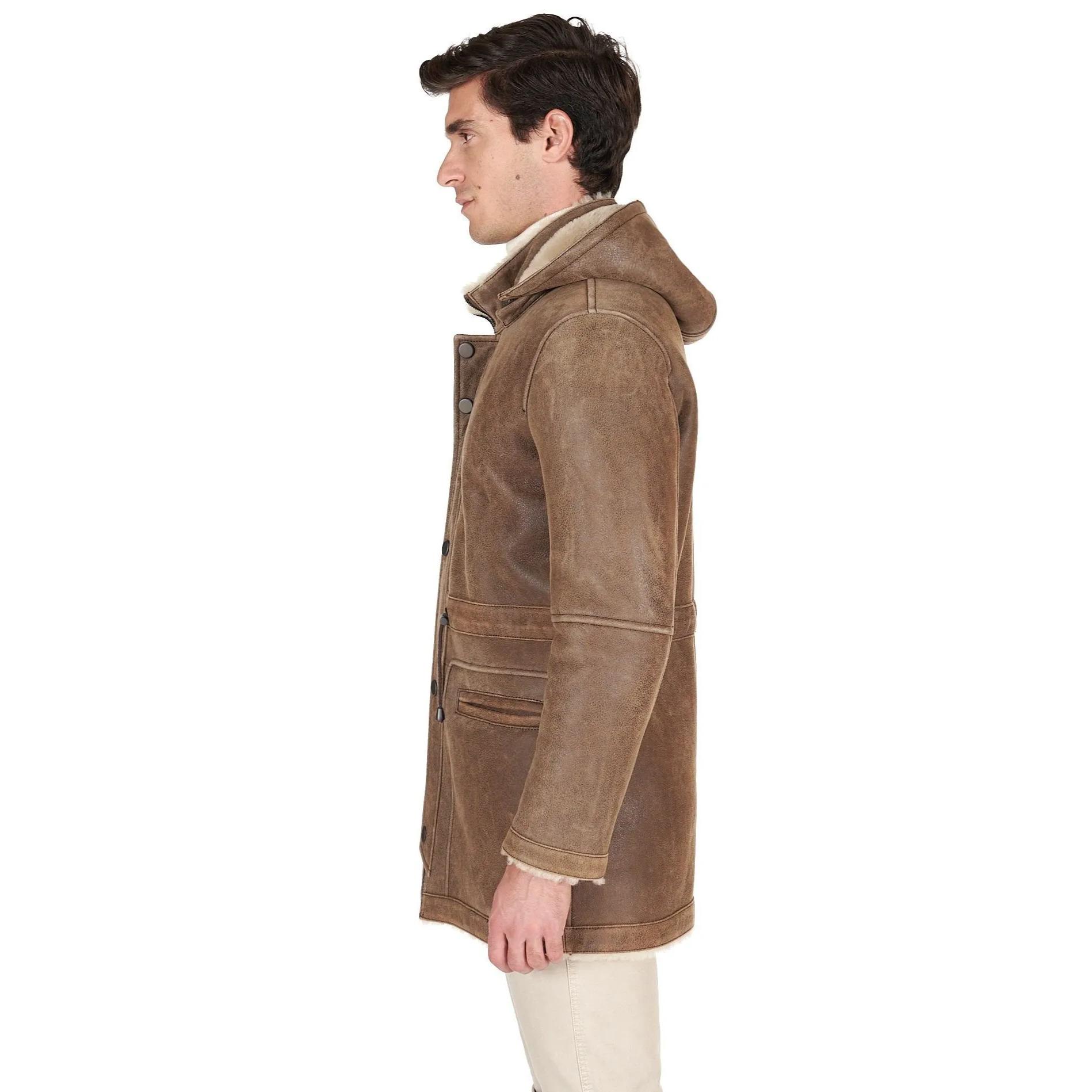 Cappotto Montone Shearling color fango con cappuccio staccabile