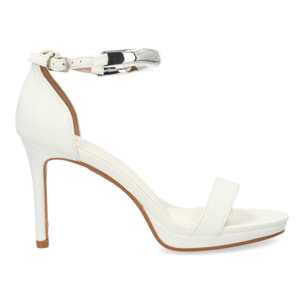 Sandalia tacón elegante fiesta cierre de hebilla.