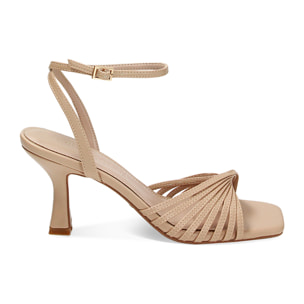 Sandalias con tacón beige