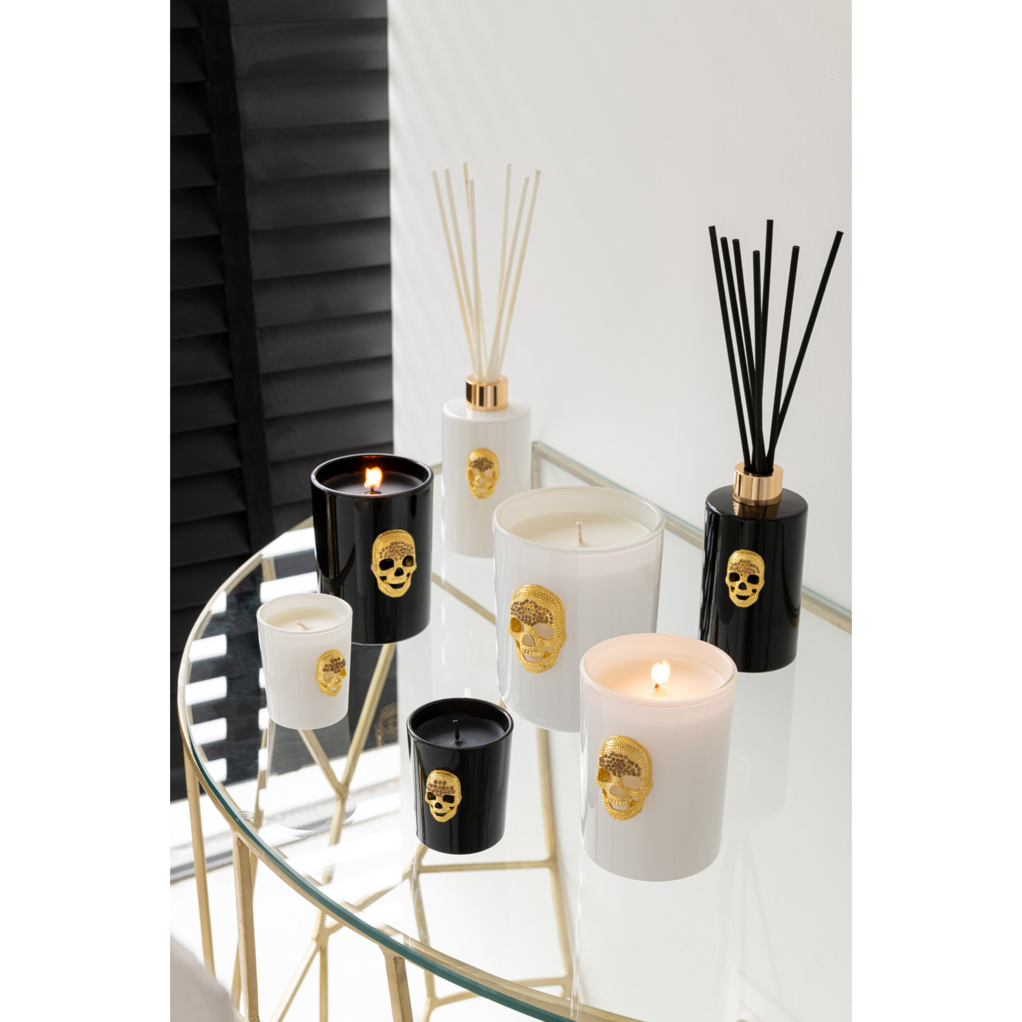 J-Line bougie parfumée Crâne Nuit Noire - Mysterious Palace - verre - noir - 16H - set de 3