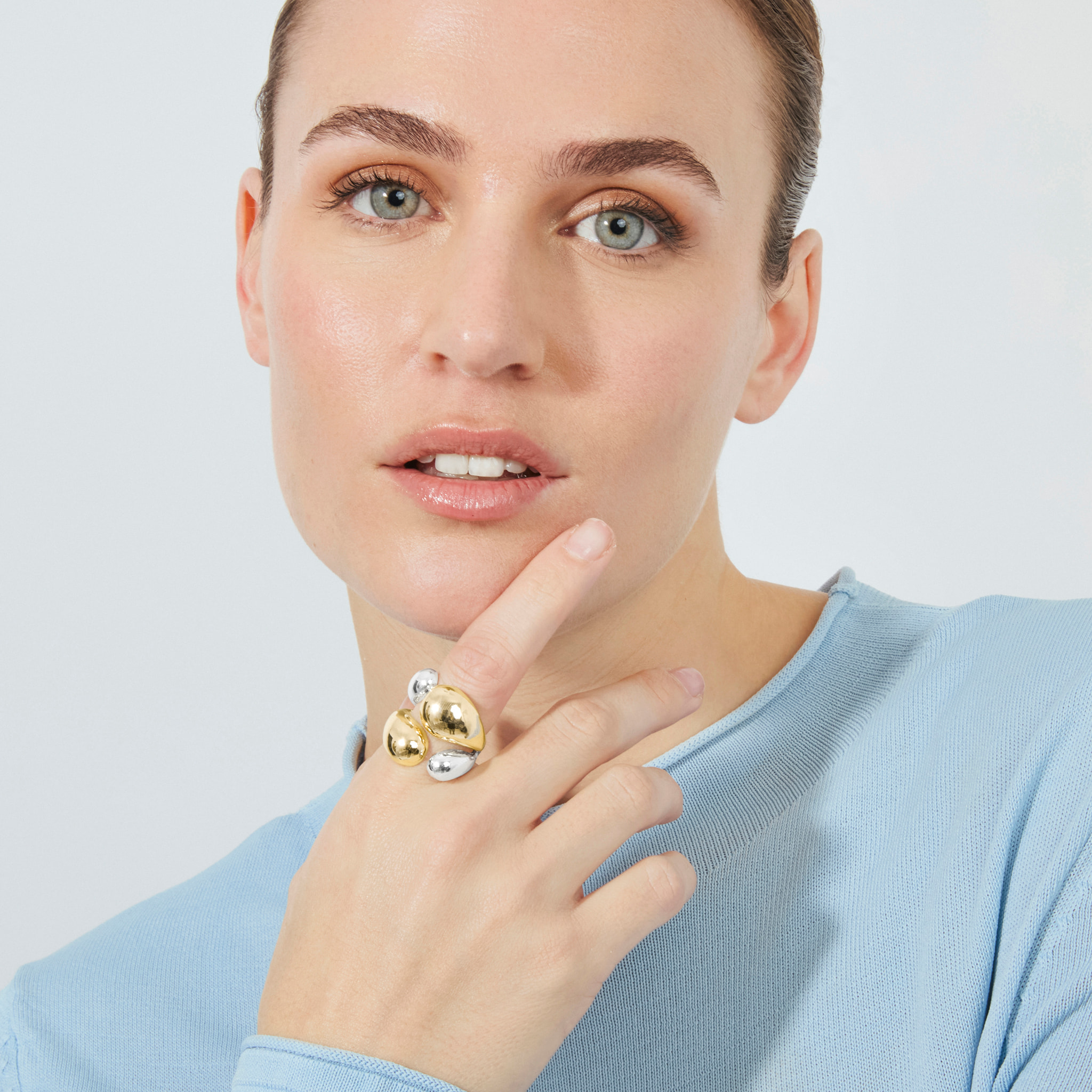 Anillo Towio acabado plata y oro amarillo 18k