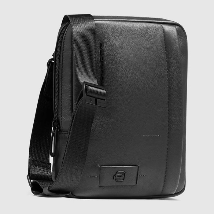 Piquadro Borsello piccolo in pelle porta iPad®mini, schermato con protezione RFID