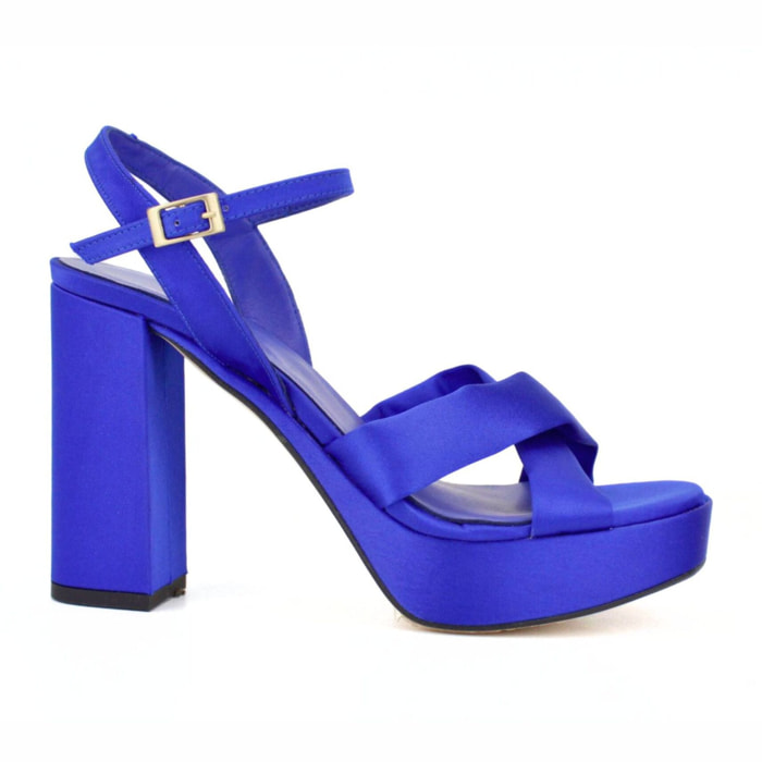 Sandalia plataforma. Tacón de 9 cm