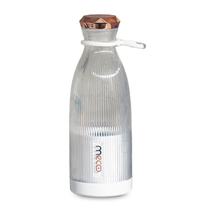 Frullatore portatile Z0317 con capacità di 350ml. Con batteria ricaricabile da 1200mAh e design portatile ideale per l'uso quotidiano.