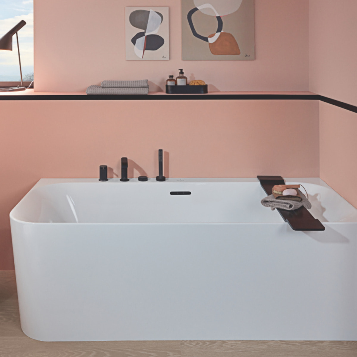 Baignoire semi-îlot d'angle VILLEROY & BOCH Loop & Friends version droite avec bonde et trop-plein blanc