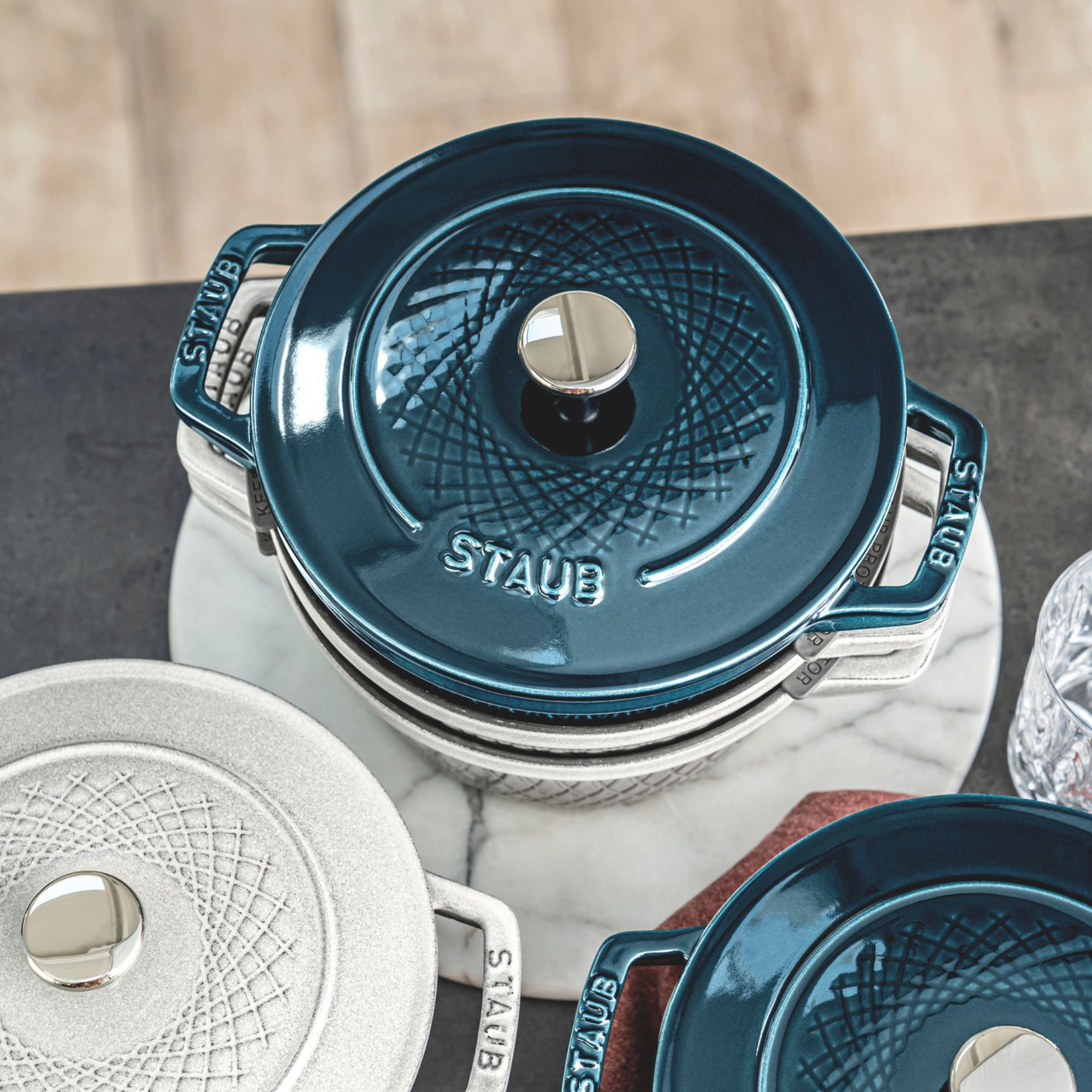 Cocotte twister 24 cm, Rond(e), La Mer, Fonte