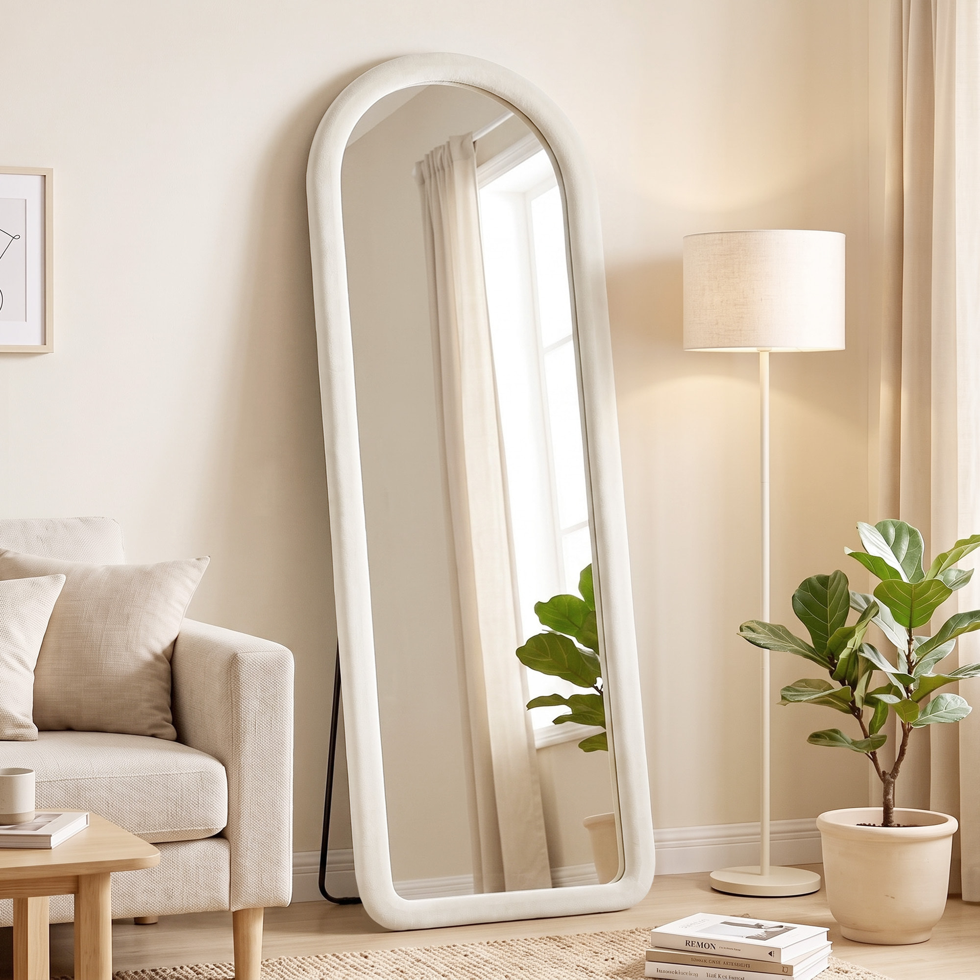 Miroir sur pied pleine longueur design velours blanc crème