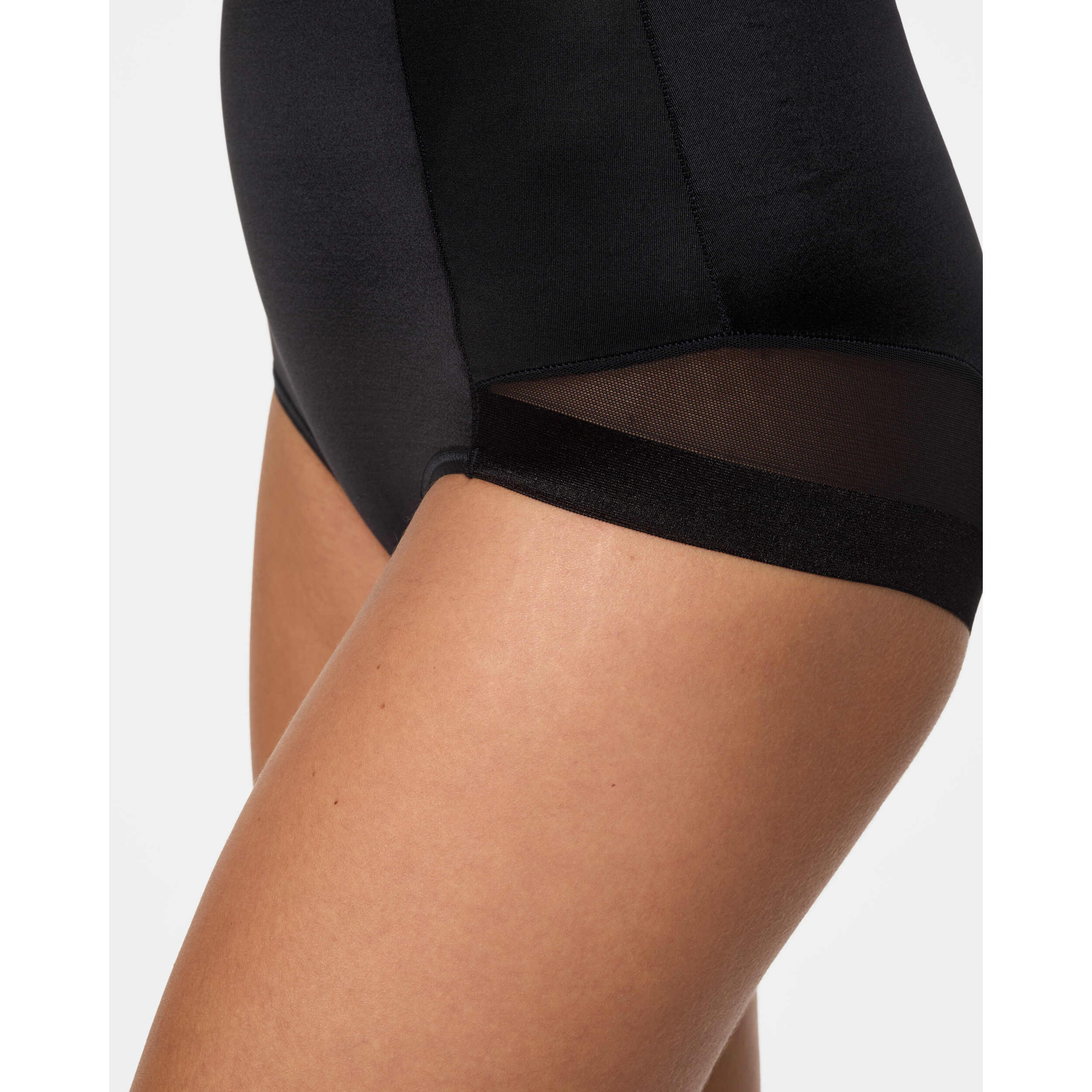 Faja corpiño con detalles en tul