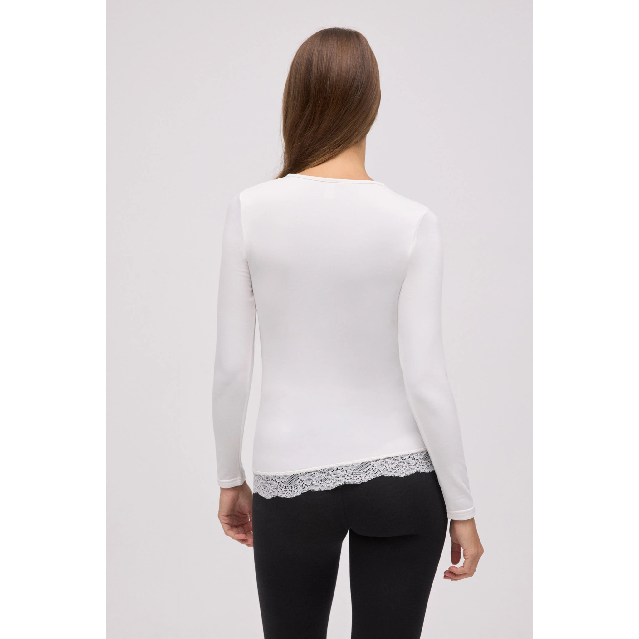Maglietta termica con scollo a V e pizzo avorio