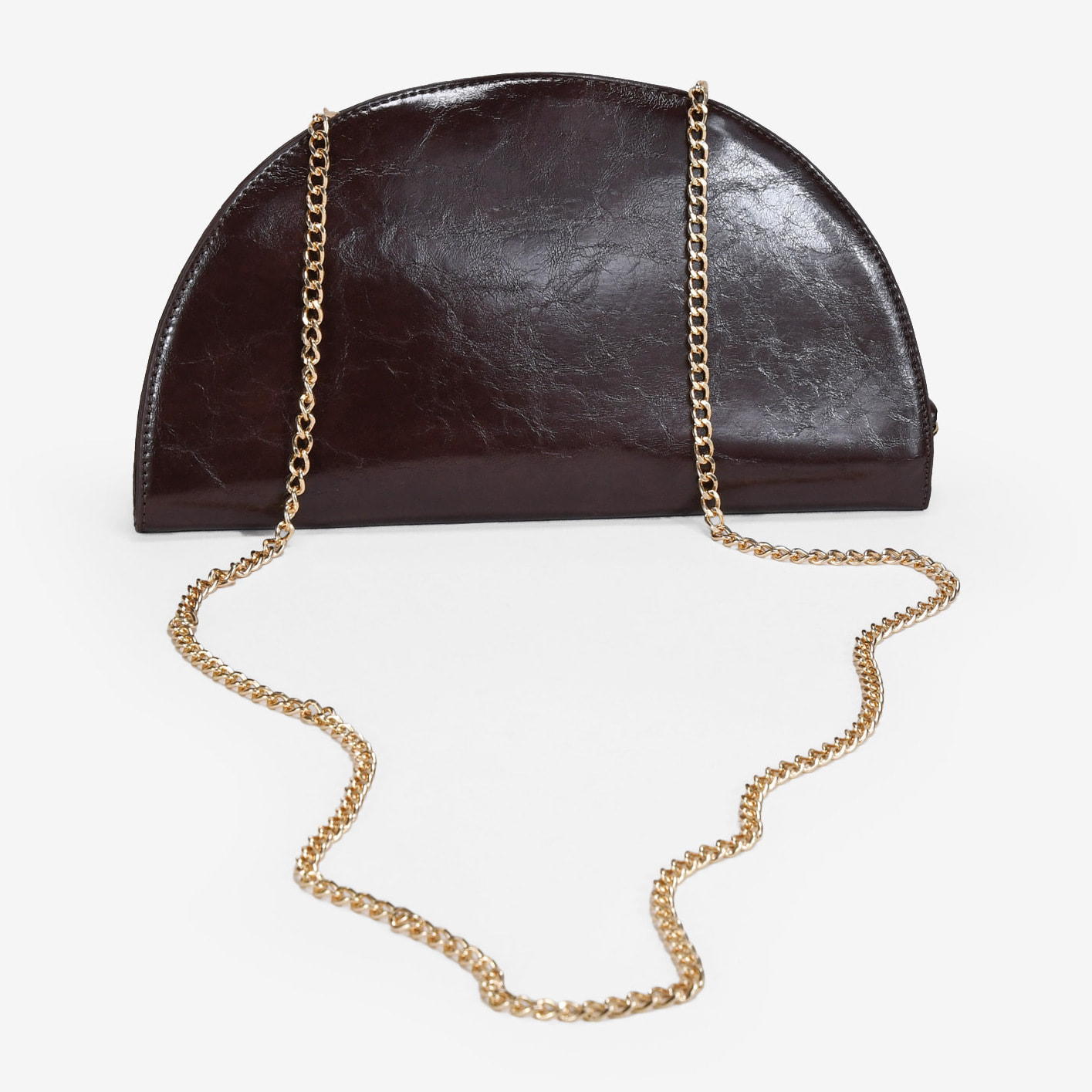 Bolso de mano marrón media luna con cremallera