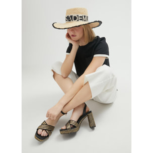 Cappello effetto rafia sfrangiato