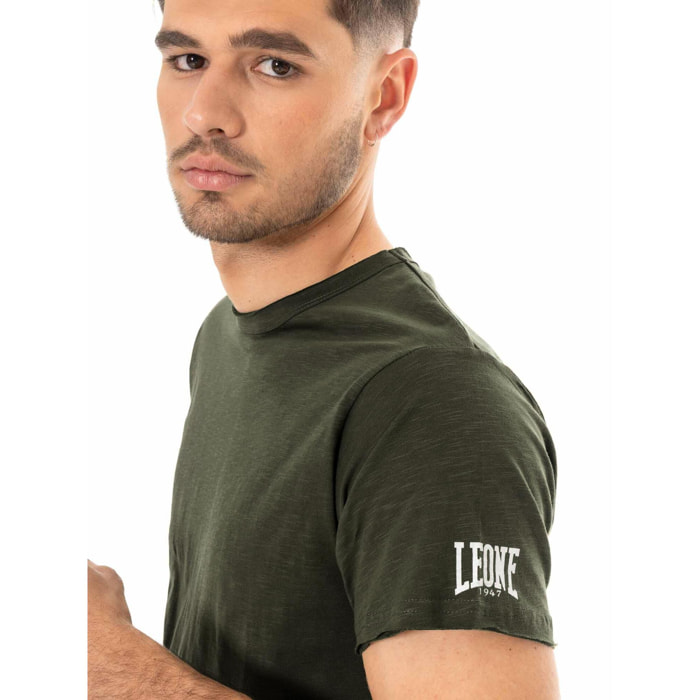 Camiseta de manga corta para hombre de tejido slub con pequeño logo.