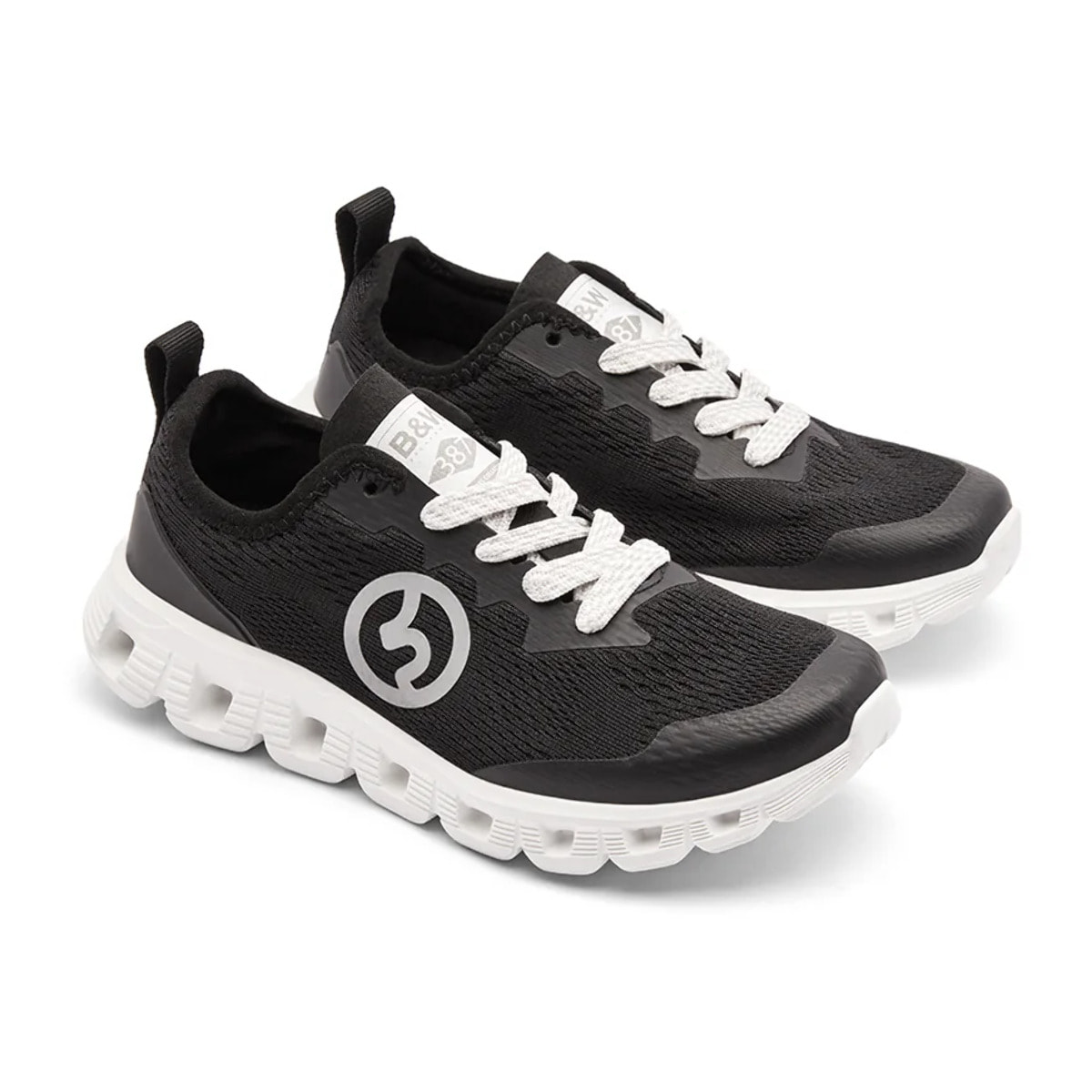 Zapatillas Deportivas con Detalles en Negro