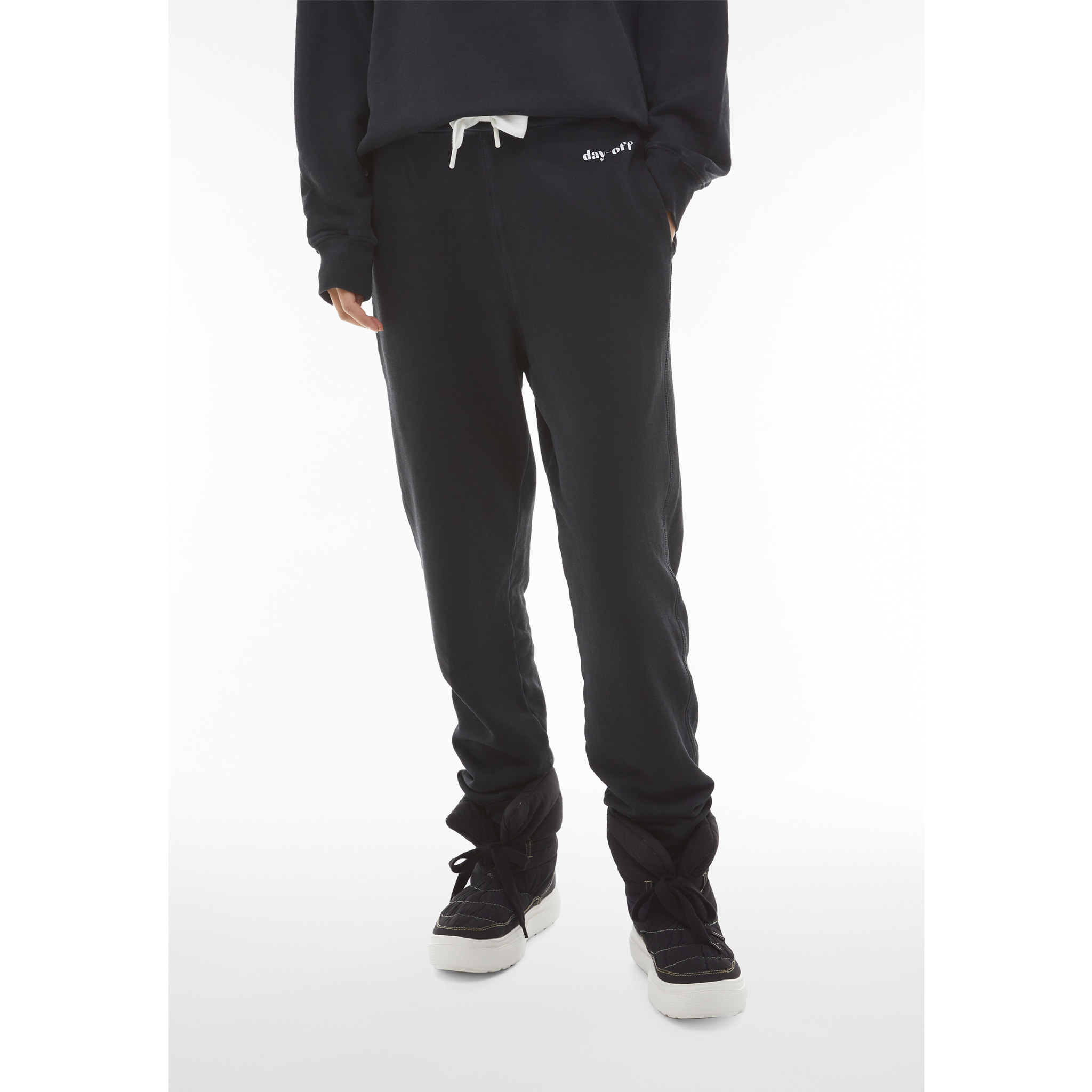 Pantaloni comfort fit in felpa french terry tinta a freddo