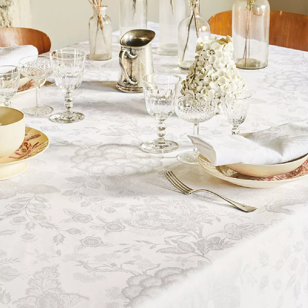 Nappe anti tache lin & coton motif jacquard Mille giverny blanc