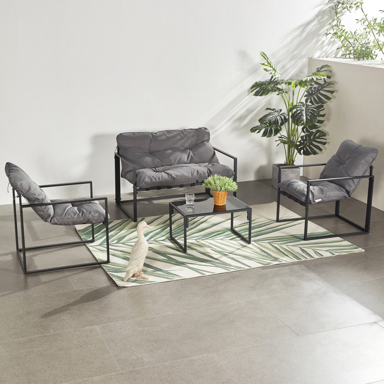 LANA Salon de jardin 4 places contemporain noir et coussins gris