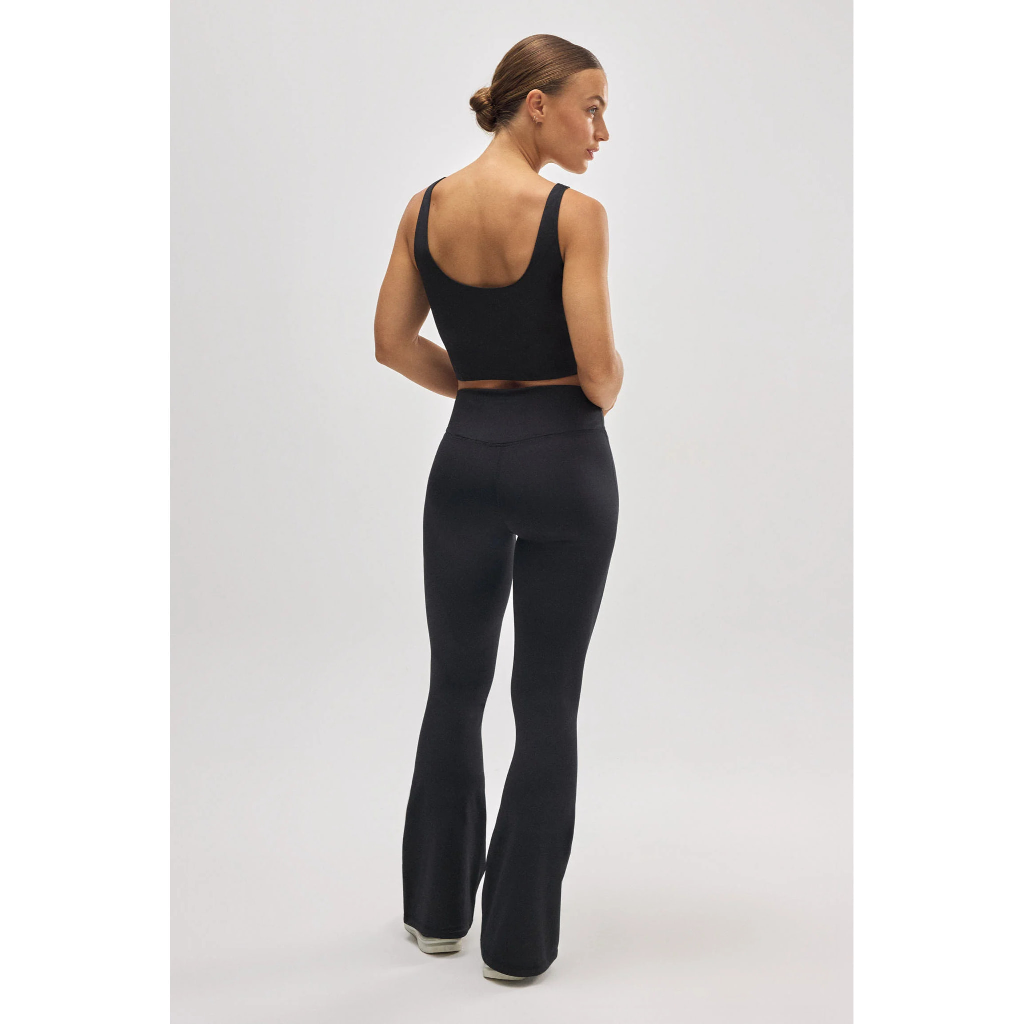 Leggings sportivi neri svasati