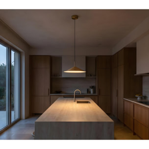 Ledsc4 LedsC4 - Lámpara Colgante LED Interior, Diseño Contemporáneo, Luz Cálida 2700K-3000K, Altura Ajustable, Difusor Opal, Oro Mate, 50,000 Horas Vida Útil, Garantía 5 Años