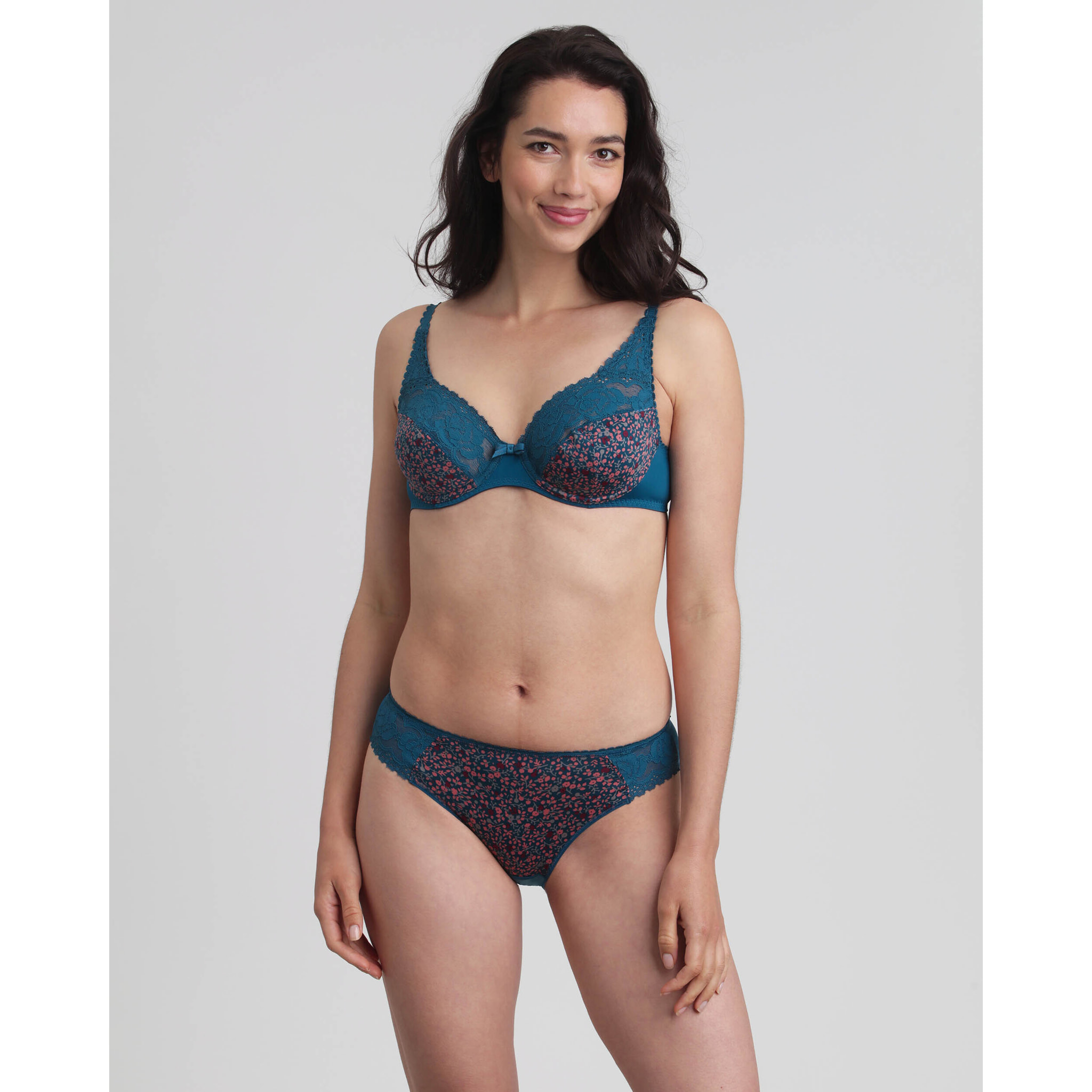 Sujetador con aros de encaje reciclado y microfibra