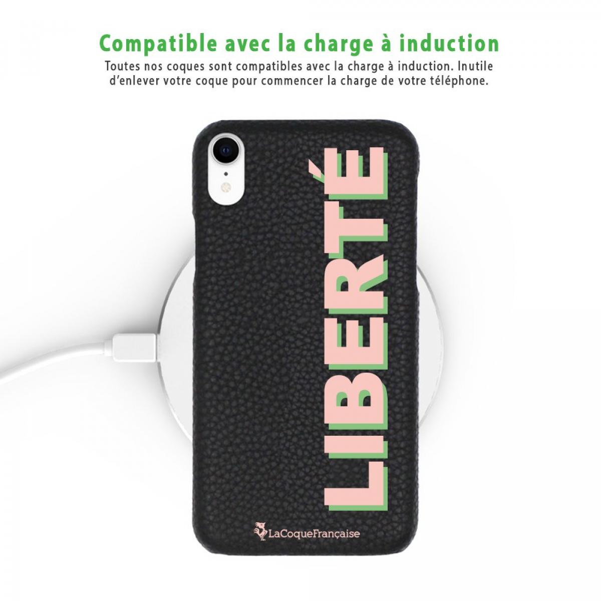 Coque iPhone Xr effet cuir grainé noir Liberté rose et vert Design La Coque Francaise