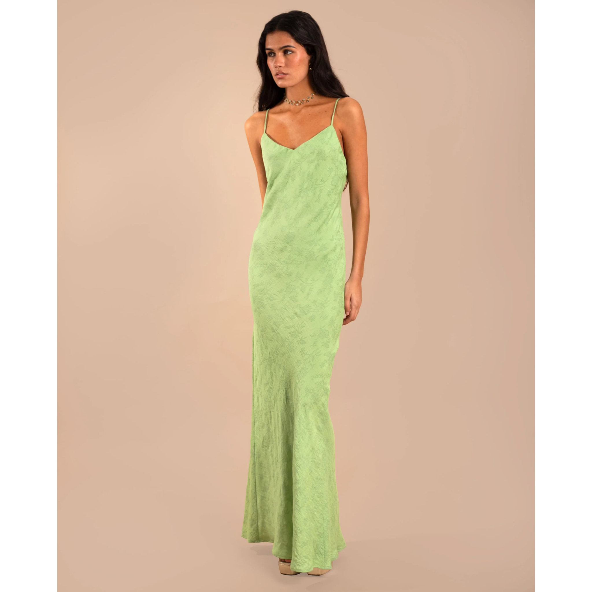 Vestido midi de tirantes