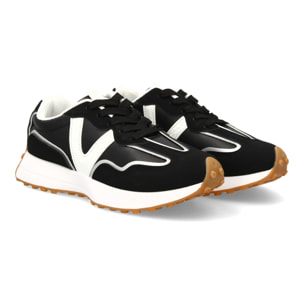 Zapatilla con diseño moderno para mujer