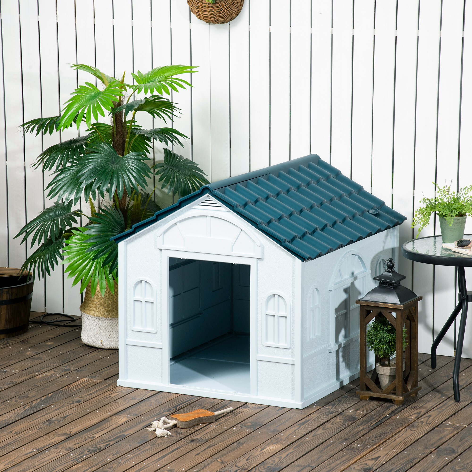 Niche chien style cottage - motifs fenêtres, porte, aération - PP blanc bleu