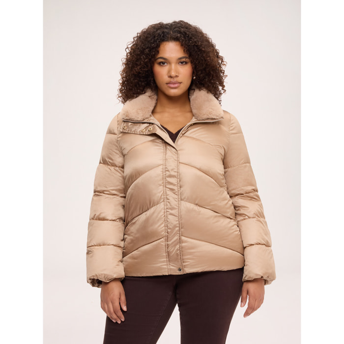 Fiorella Rubino - Piumino corto con collo peluches - Beige