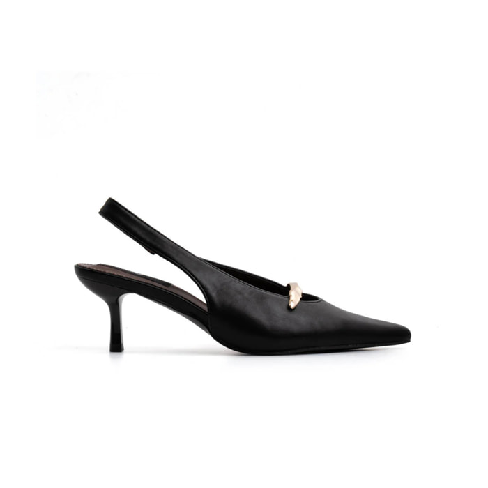Slingback con dettaglio oro e tacco spillo - NERO