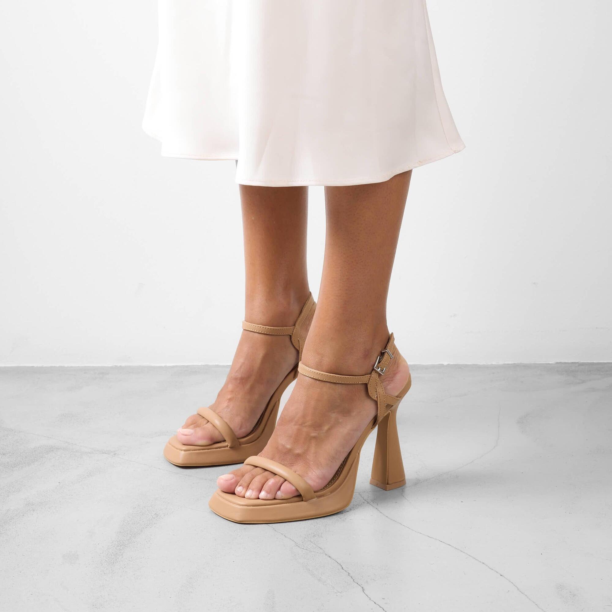 Mim Shoes -  Sandalias  de tacón - Alaia  - Beige