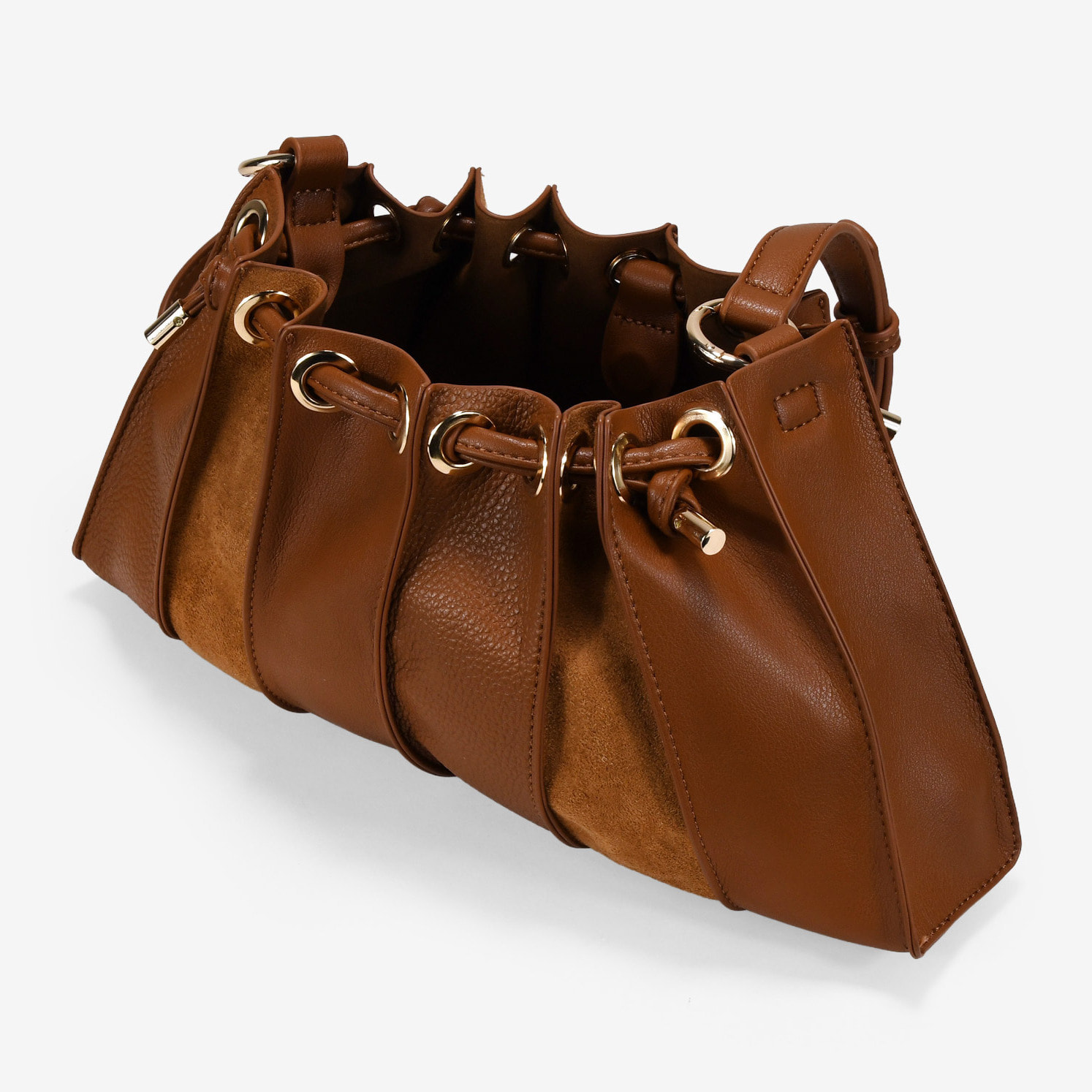 Bolso de hombro cuero plisado con cierre imán