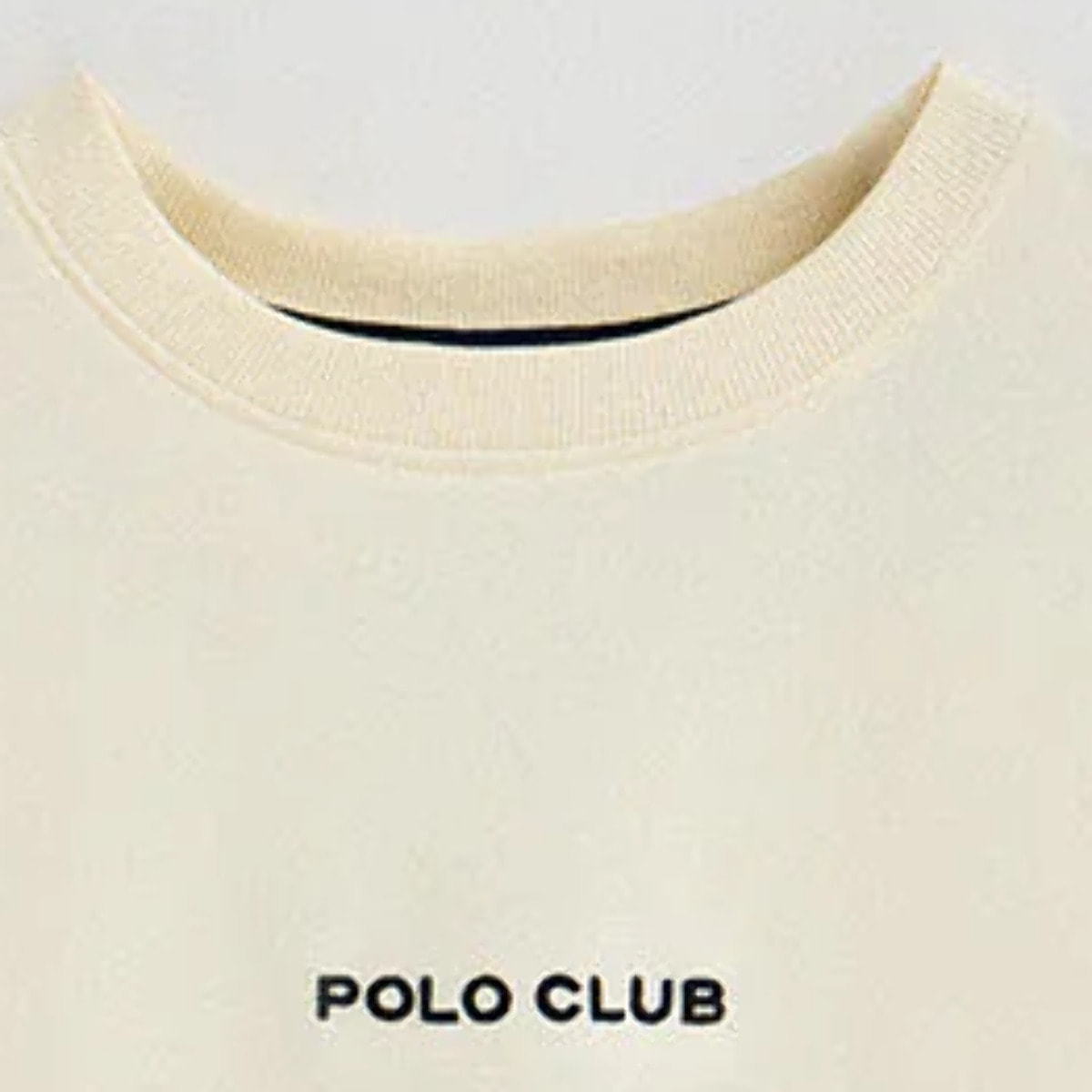 Camiseta color crudo de cuello redondo y print náutico